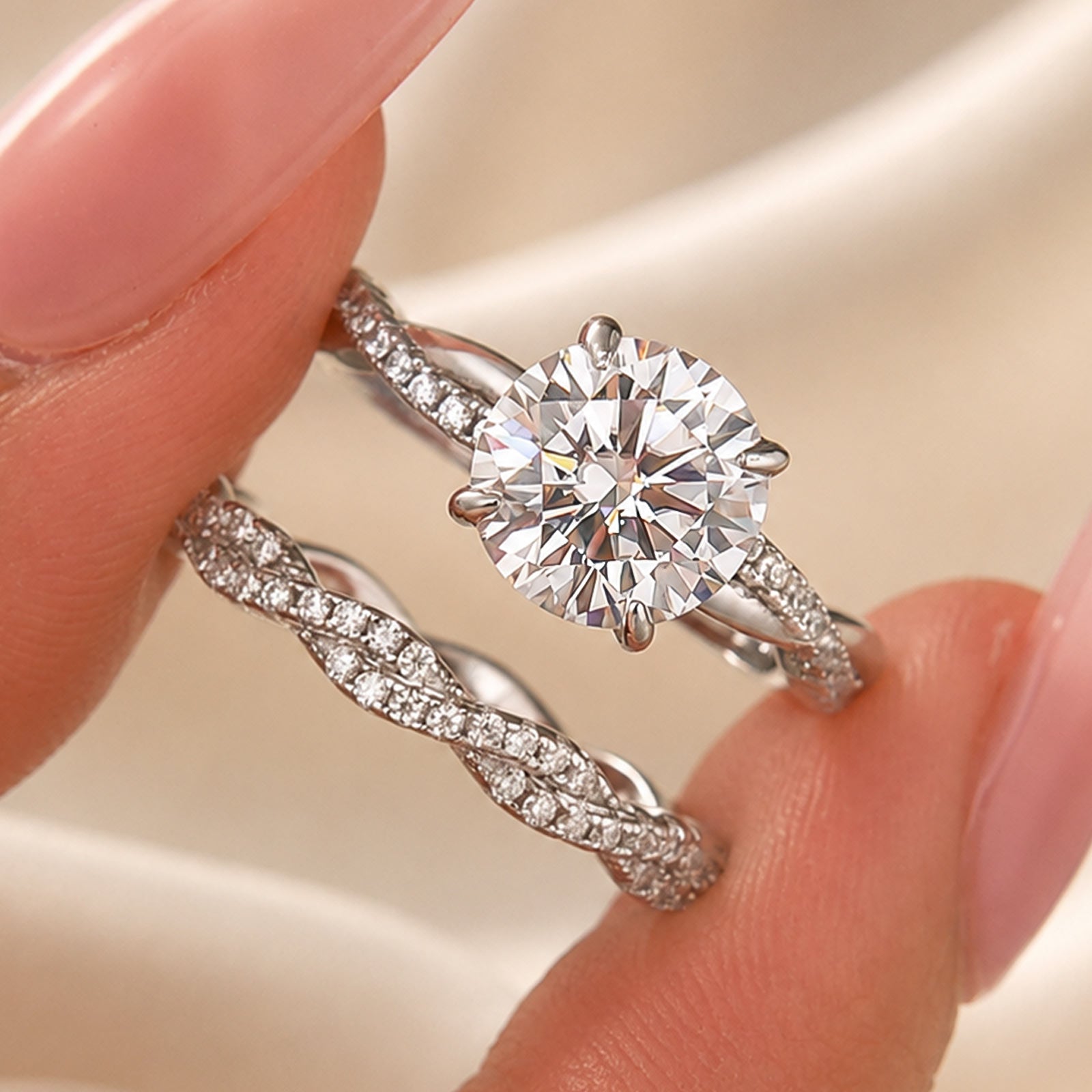 S925 Moissanite 2.0Ct Round Cut Twist Ring Set 18K White Gold Plated Everyday Wear Ring