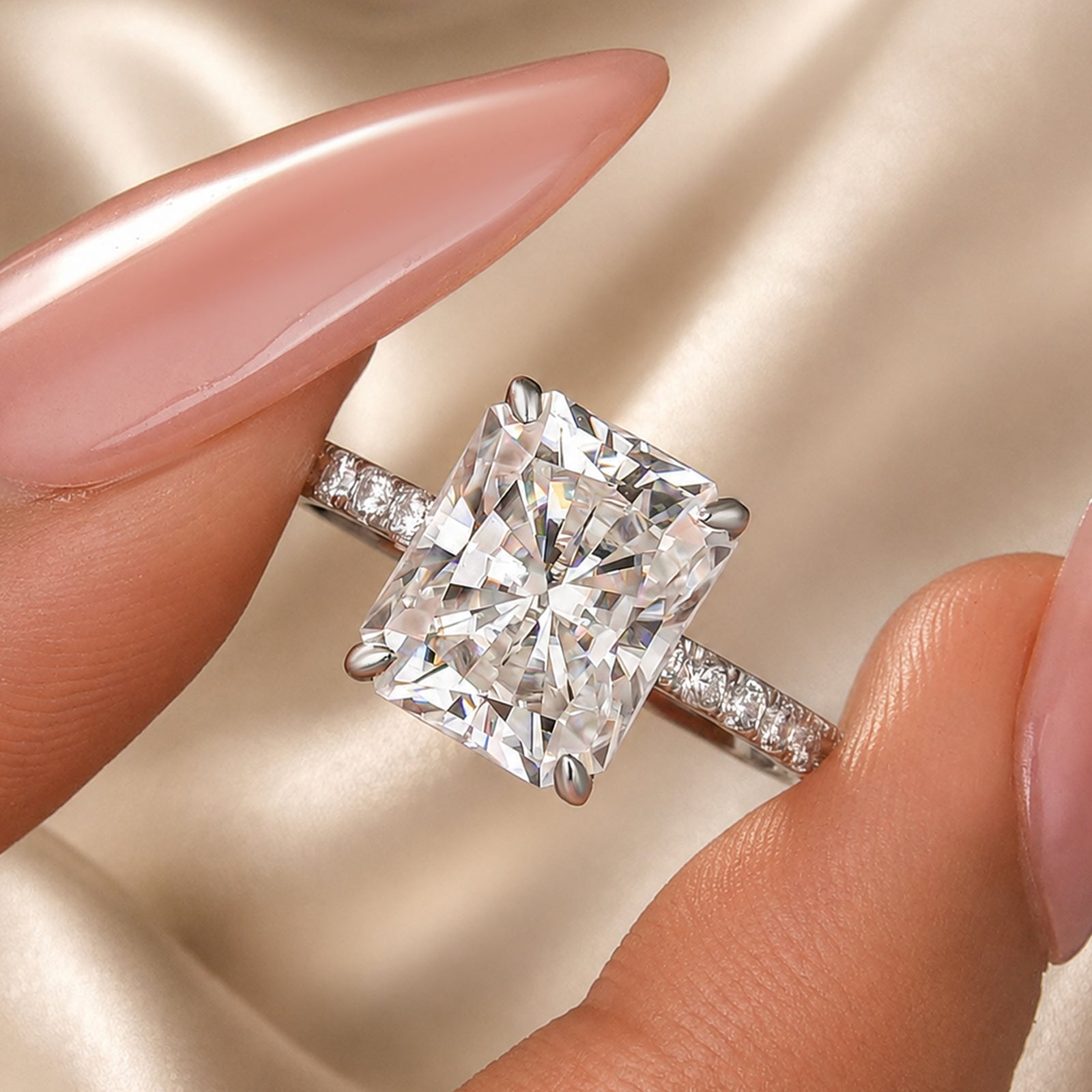 S925 Moissanite 4.0Ct Radiant Cut Halo Engagement Ring 18K White Gold Sterling Silver