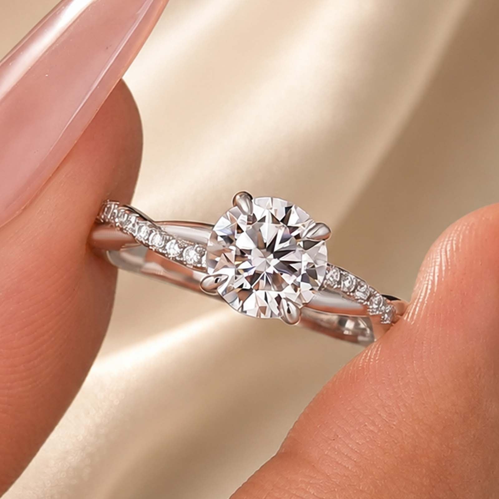 S925 Moissanite Twist White Gold 1.0Ct Round Cut Engagement Ring In Sterling Silver