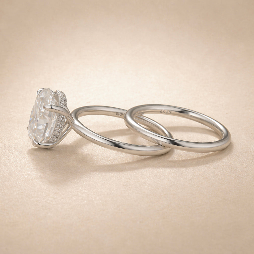 Moissanite 4.0Ct Solitaire Oval Cut Engagement Ring with Plain Wedding Band