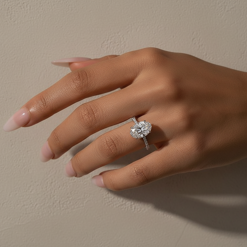 S925 Moissanite 2.0 Ct~5.5 Ct Pavé Oval Cut Engagement Rings For Women