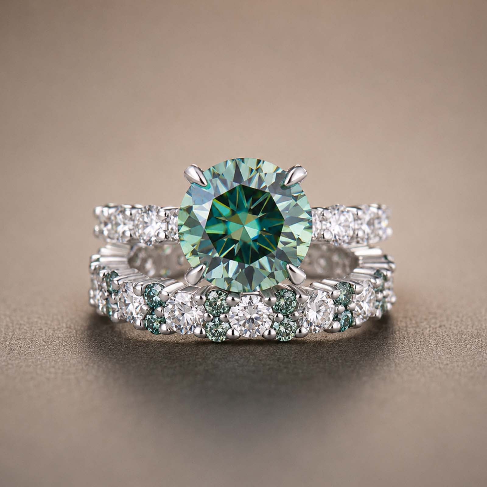 S925 Moissanite 4.0Ct Round Cut Two-Tone Band Bridal Ring Set For Daily Wear