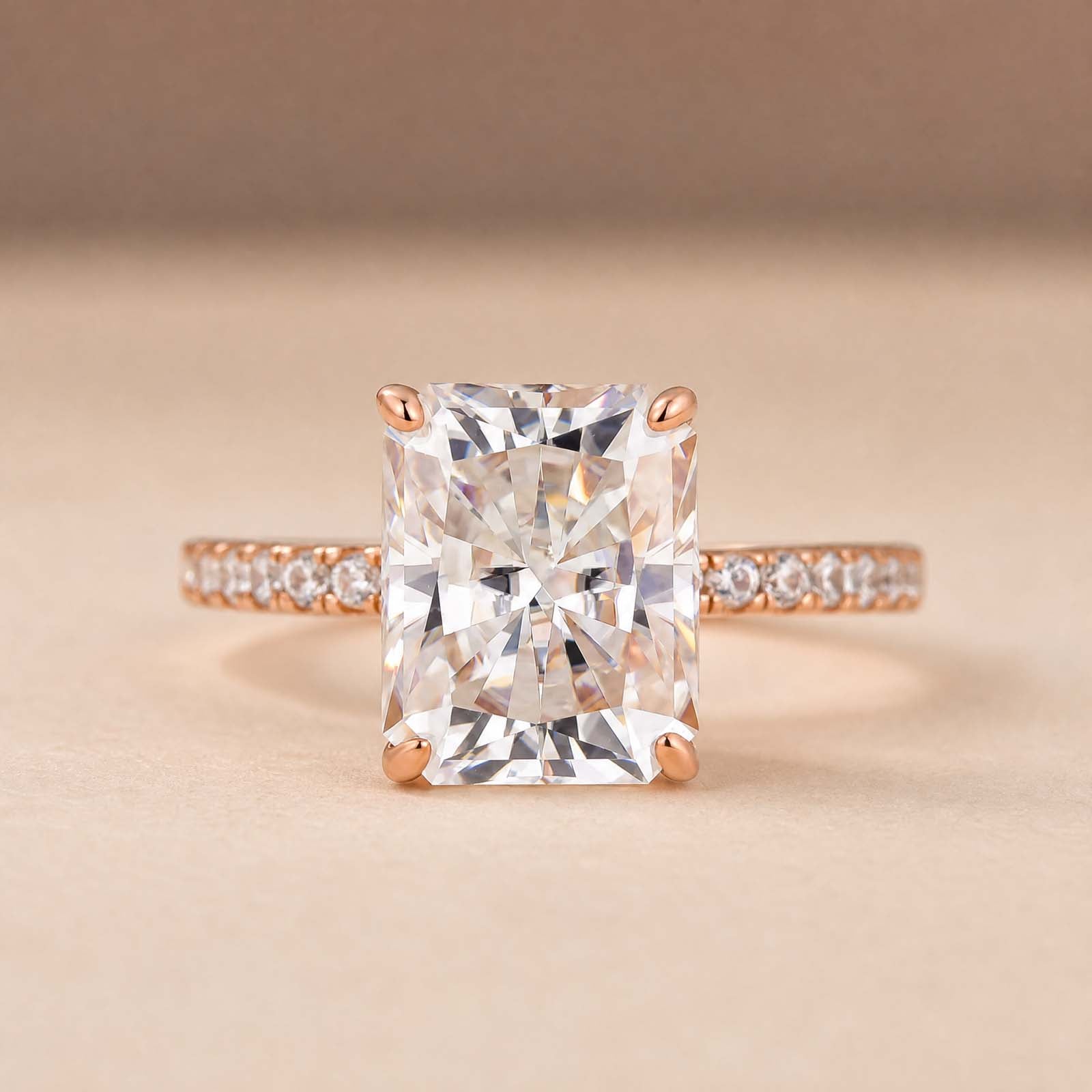 S925 Moissanite 4.0Ct Radiant Cut Halo Engagement Ring 18K White Gold Sterling Silver