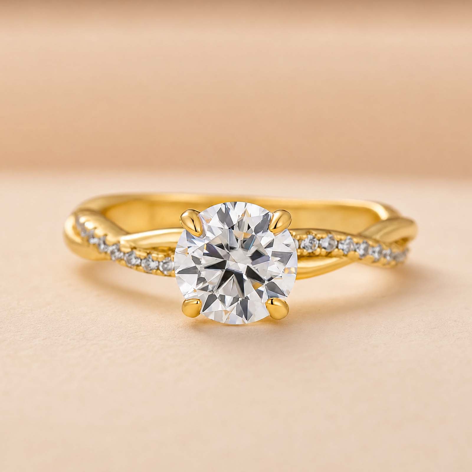 S925 Moissanite Twist White Gold 1.0Ct Round Cut Engagement Ring In Sterling Silver
