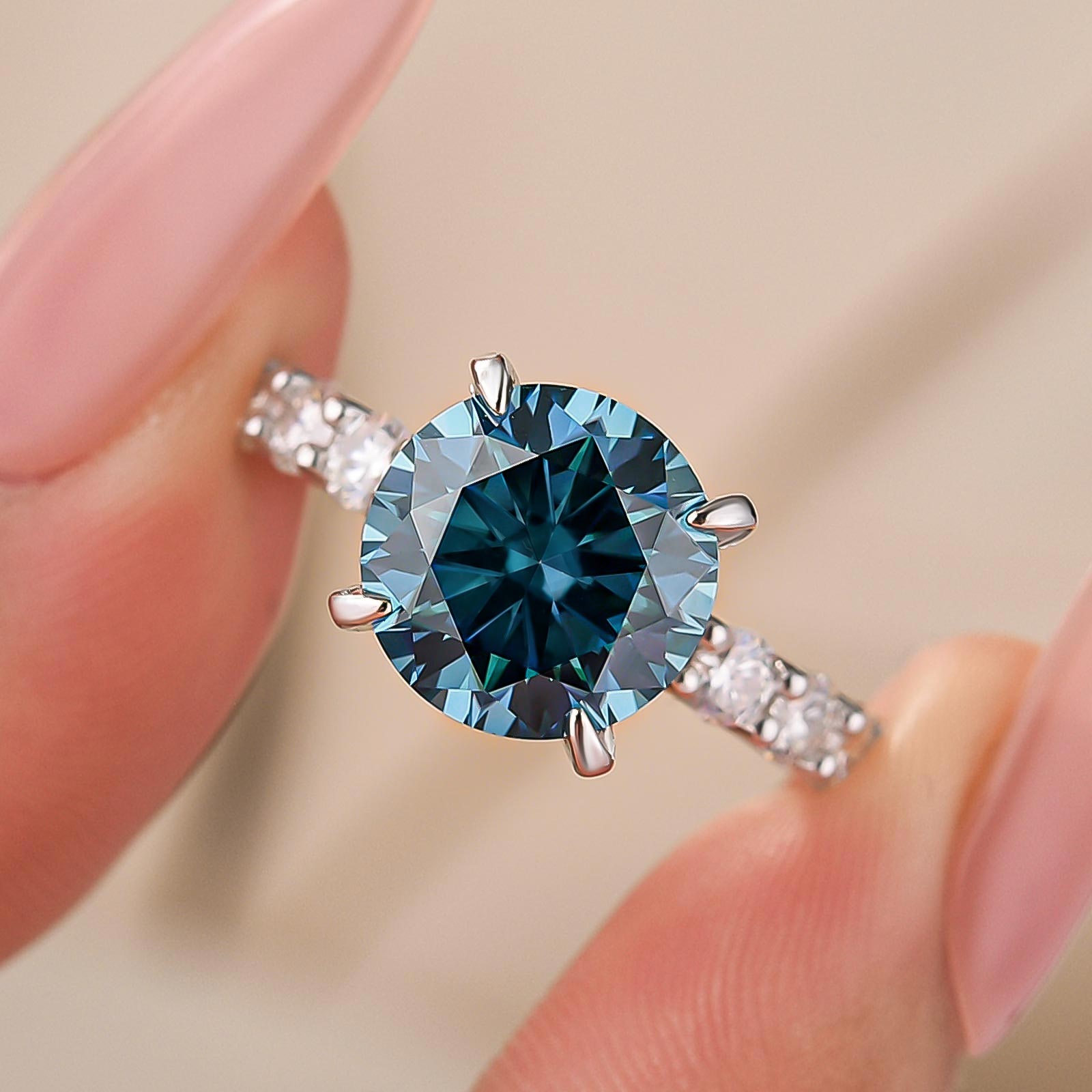 S925 Moissanite 4.0Ct Green/Blue Stone Round Cut 18K White Gold Engagement Ring
