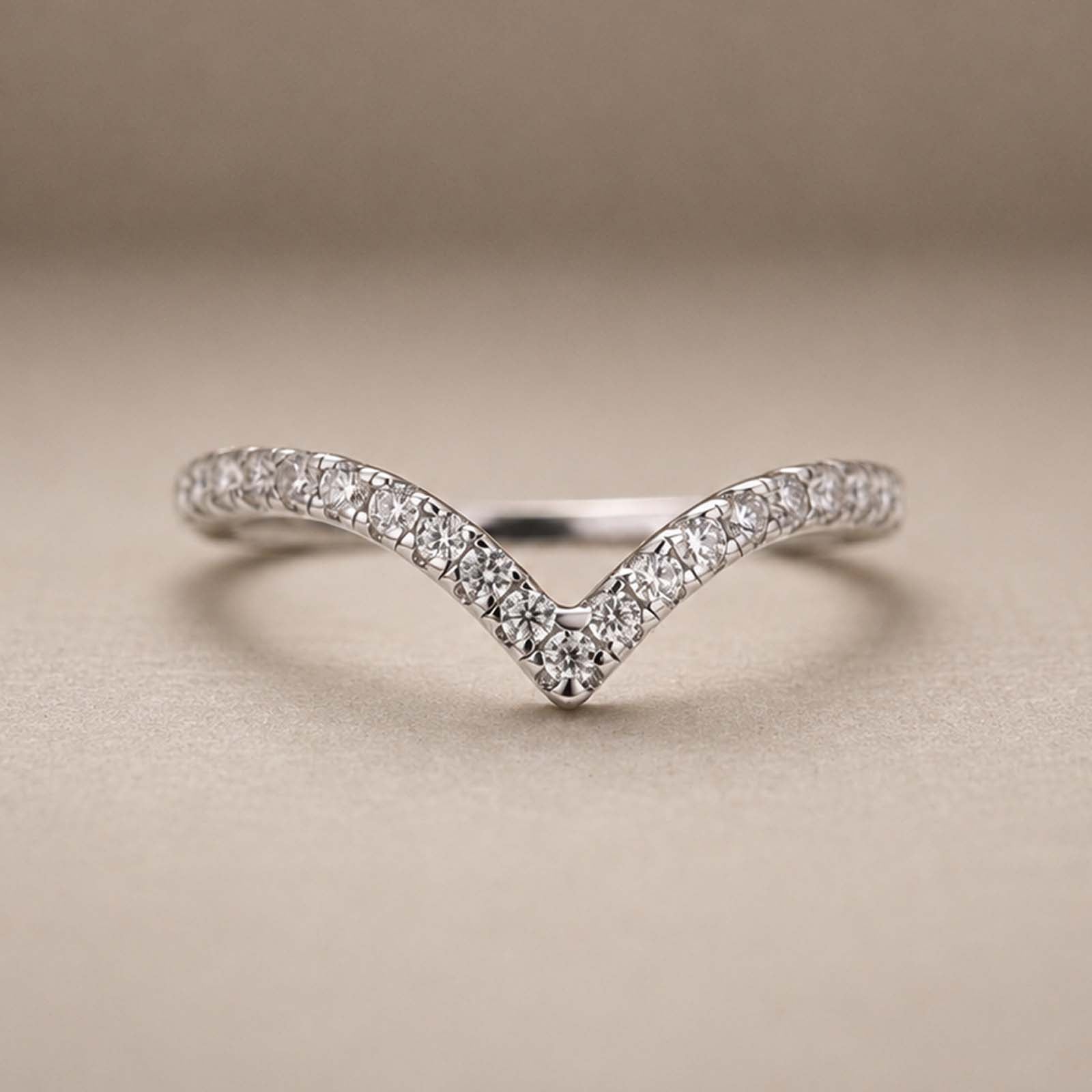 S925 Moissanite 0.5Ct Round Cut Pavé Curved Wedding Band Stackable Ring For Everyday Wear