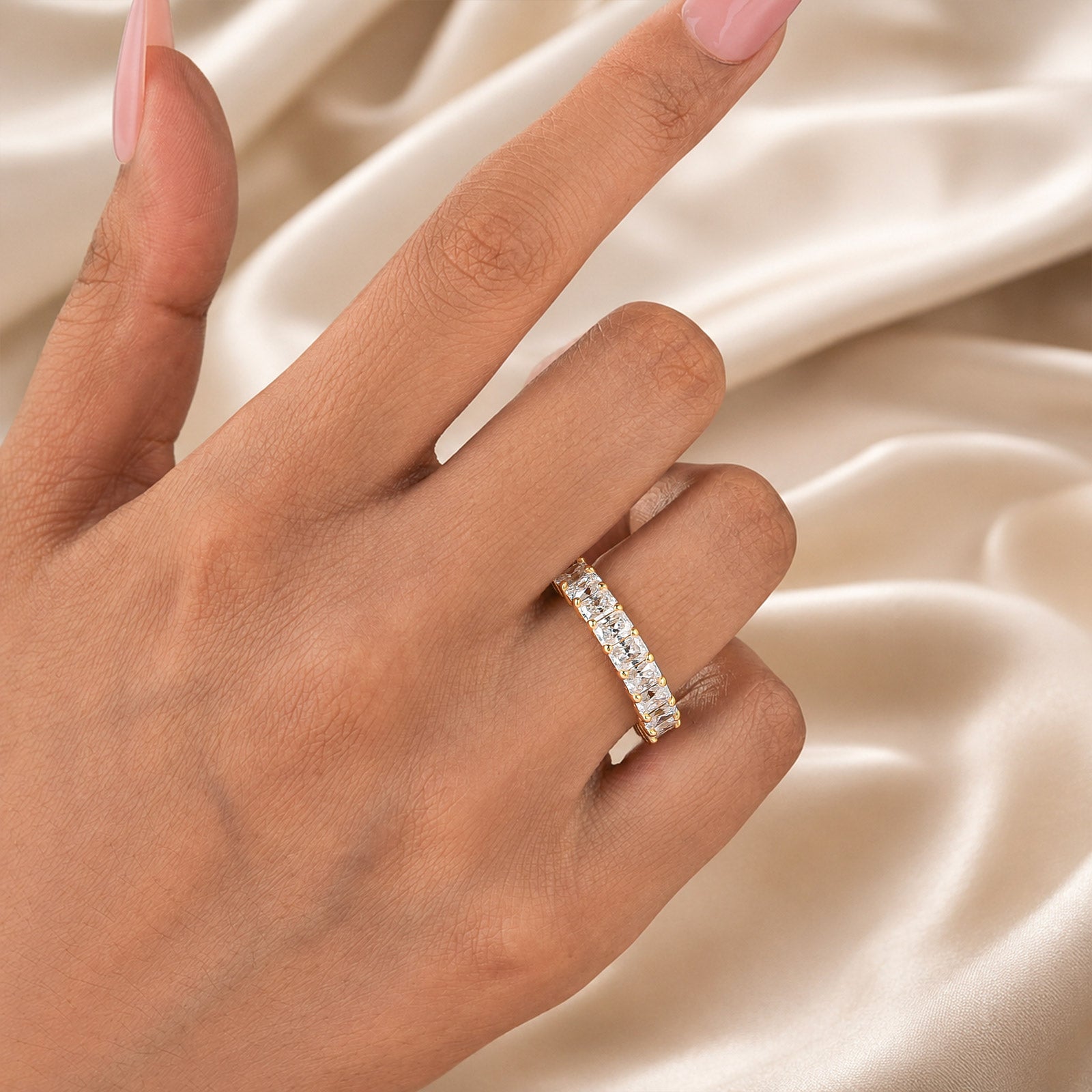 S925 Moissanite 3.5Ct Radiant Cut Full Eternity Wedding Band Stackable Statement Ring For Her