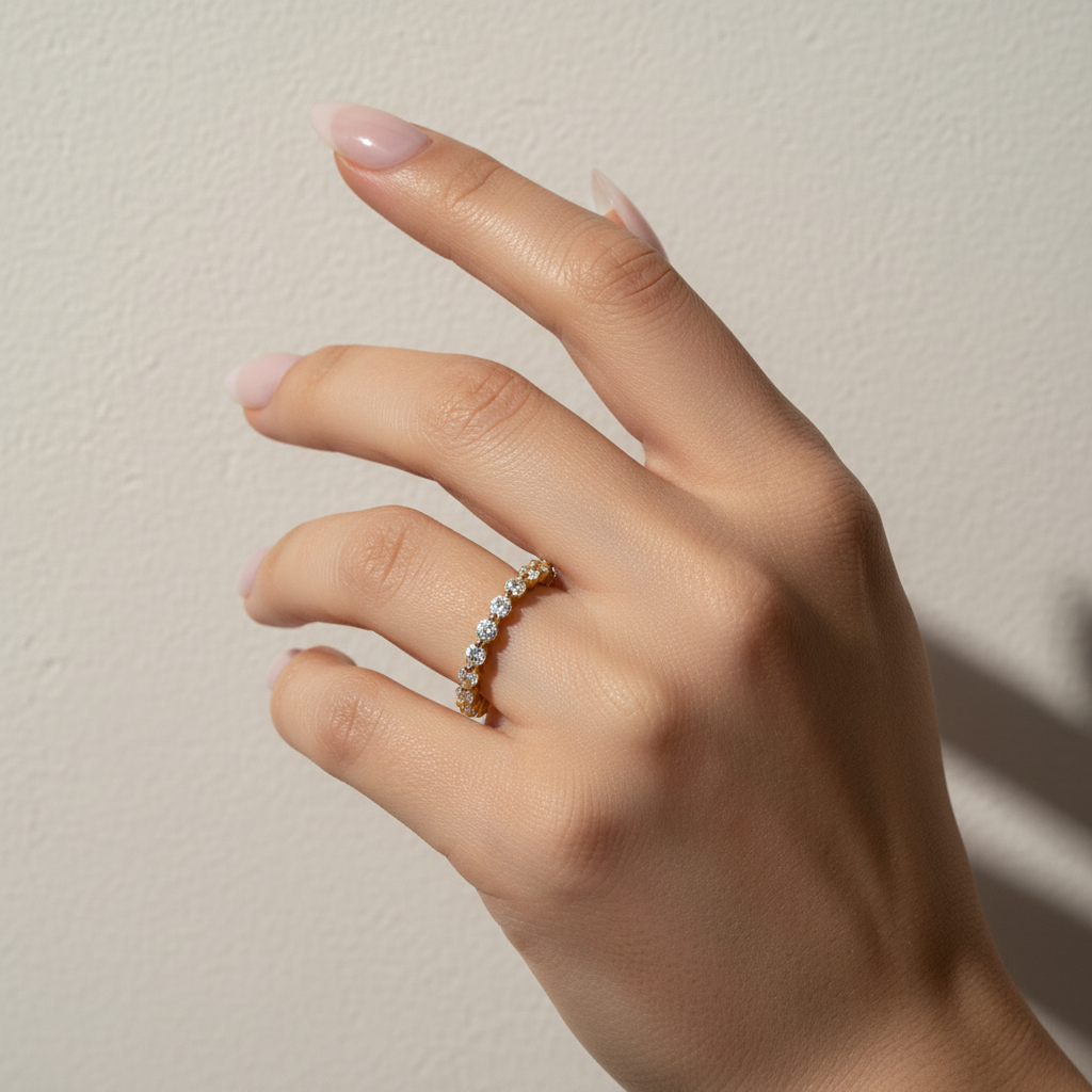 Gelovely Moissanite 1.0Ct ~1.5 Ct Round Cut Yellow Gold  Anniversary Ring