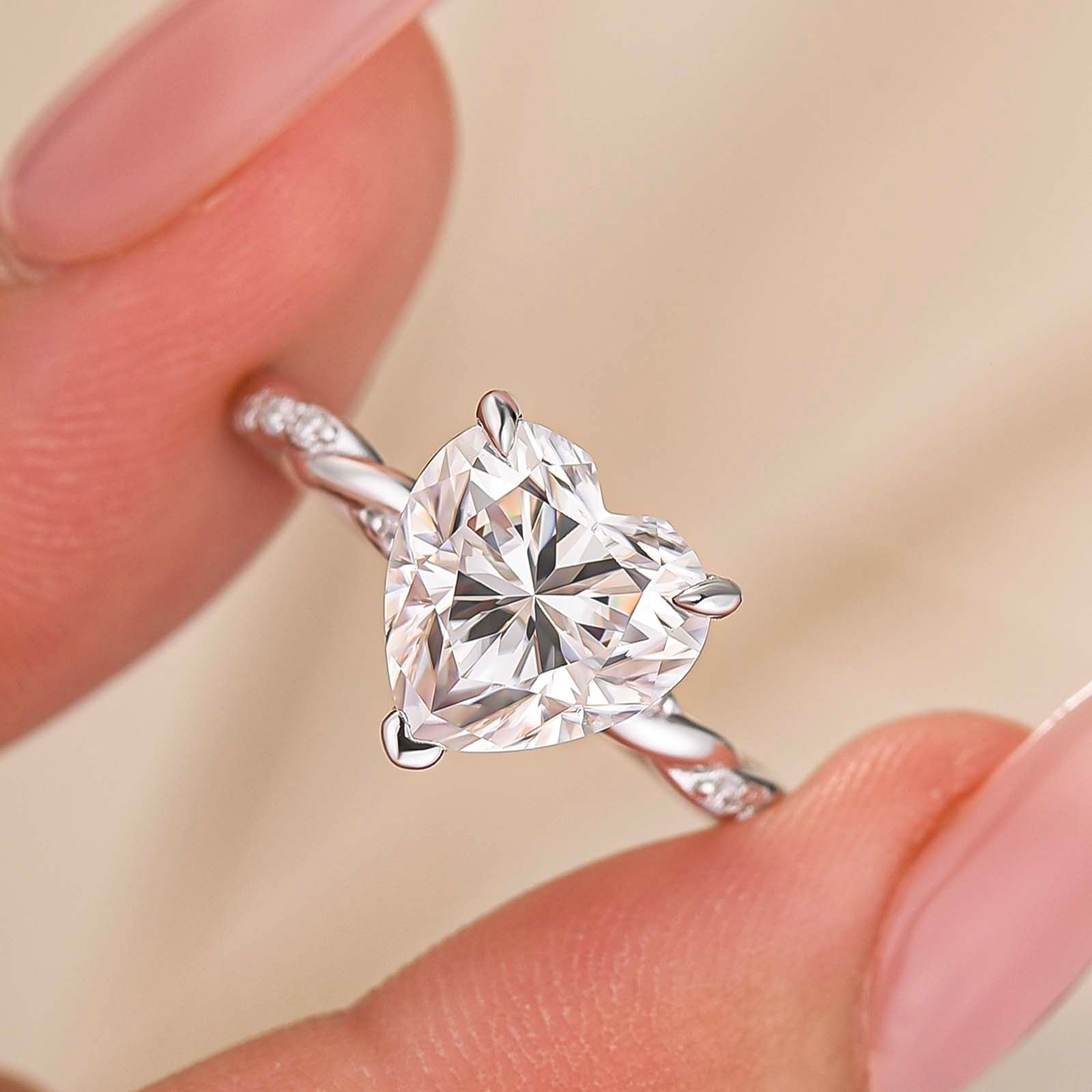 S925 Moissanite 3.0Ct Heart Cut 18K White Gold Plated Twist Engagement Ring For Daily Wear
