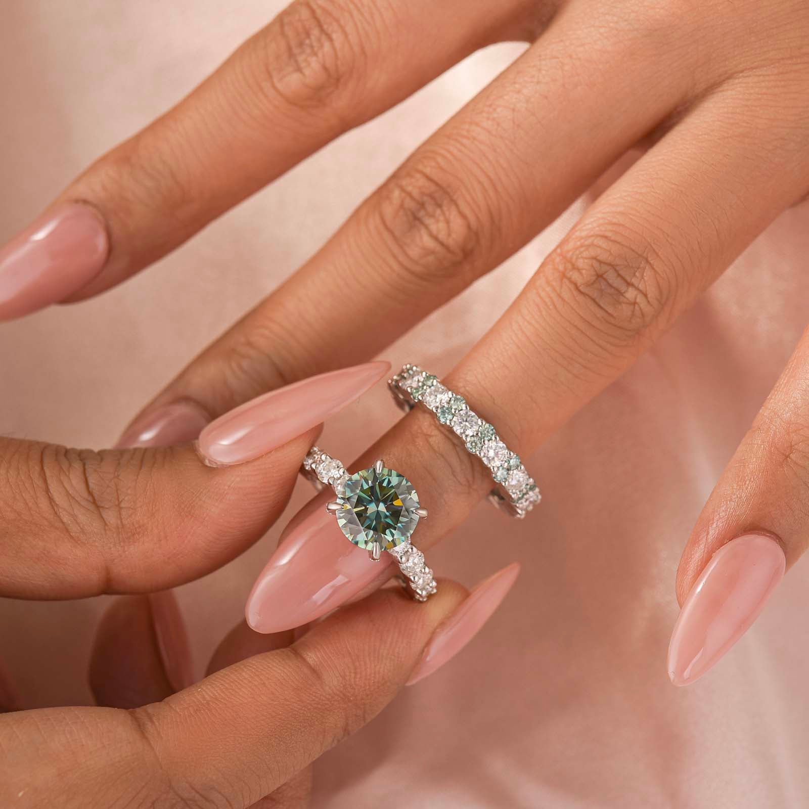 S925 Moissanite 4.0Ct Round Cut Two-Tone Band Bridal Ring Set For Daily Wear