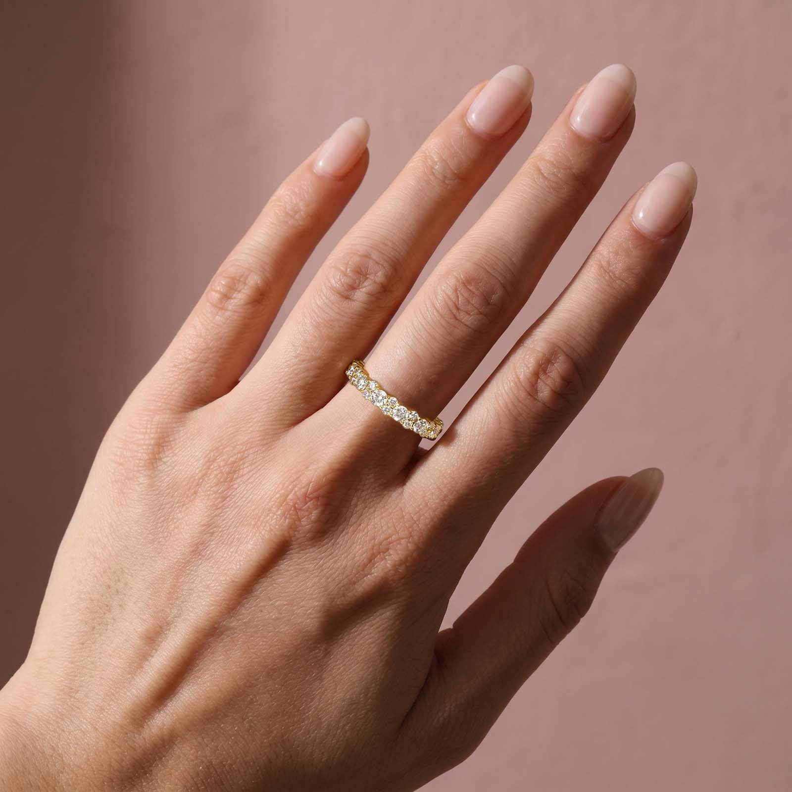 Gelovely Moissanite 2.5 Ct Yellow Gold Round Cut Full Wedding Band for Women