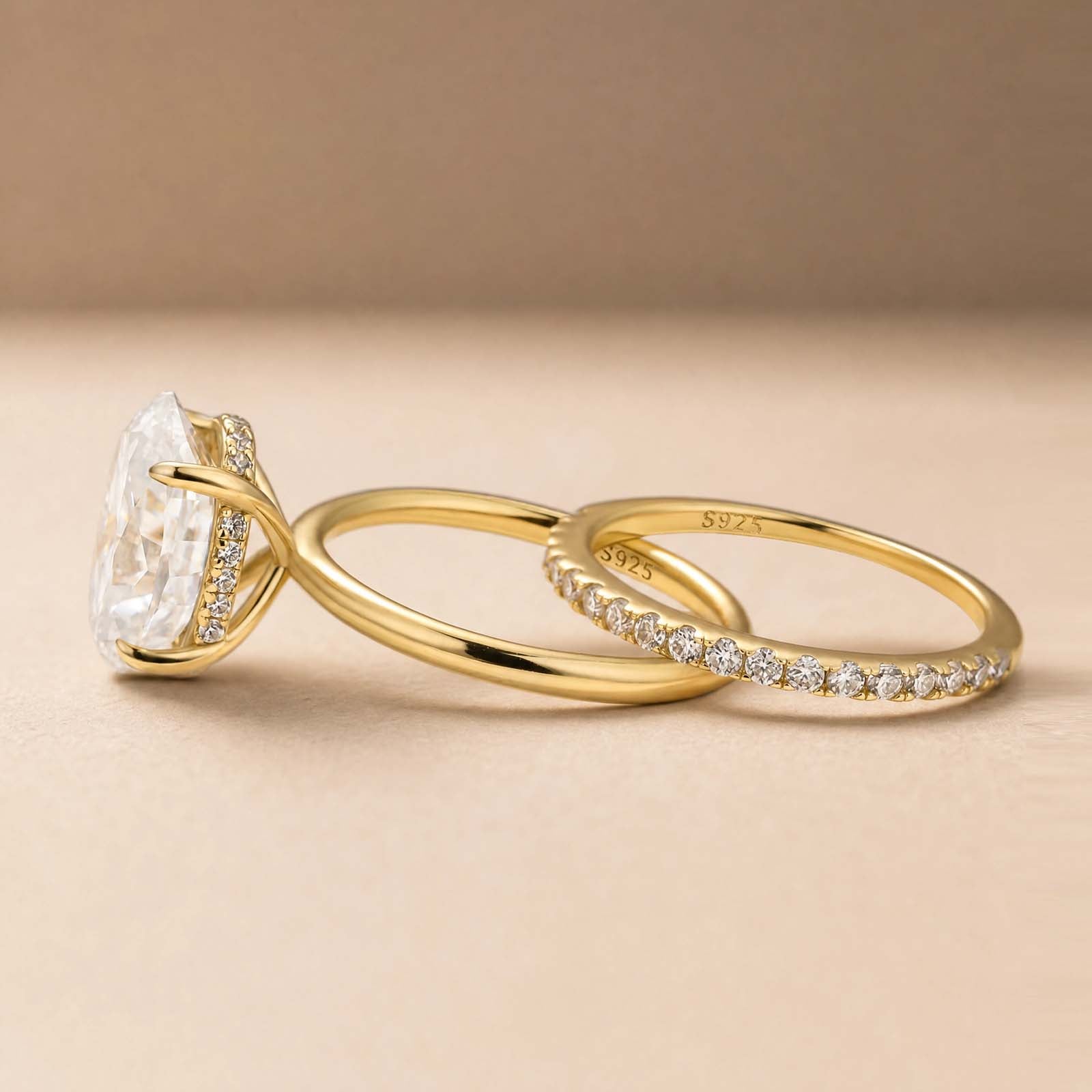S925 Moissanite 4.0 Ct Hidden Halo Solitaire Oval Cut Gold Plated Wedding Ring