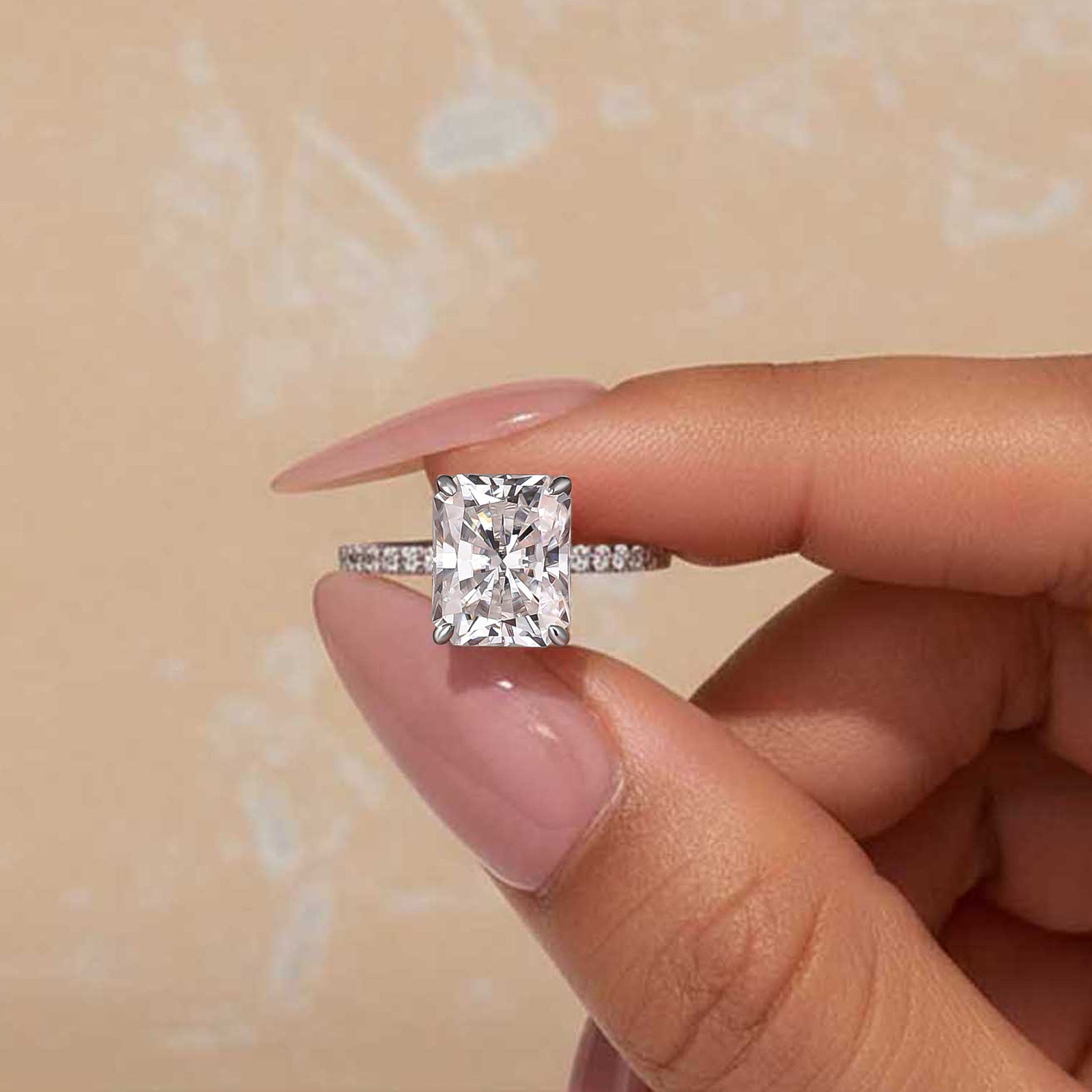 S925 Moissanite 4.0Ct Radiant Cut Halo Engagement Ring 18K White Gold Sterling Silver