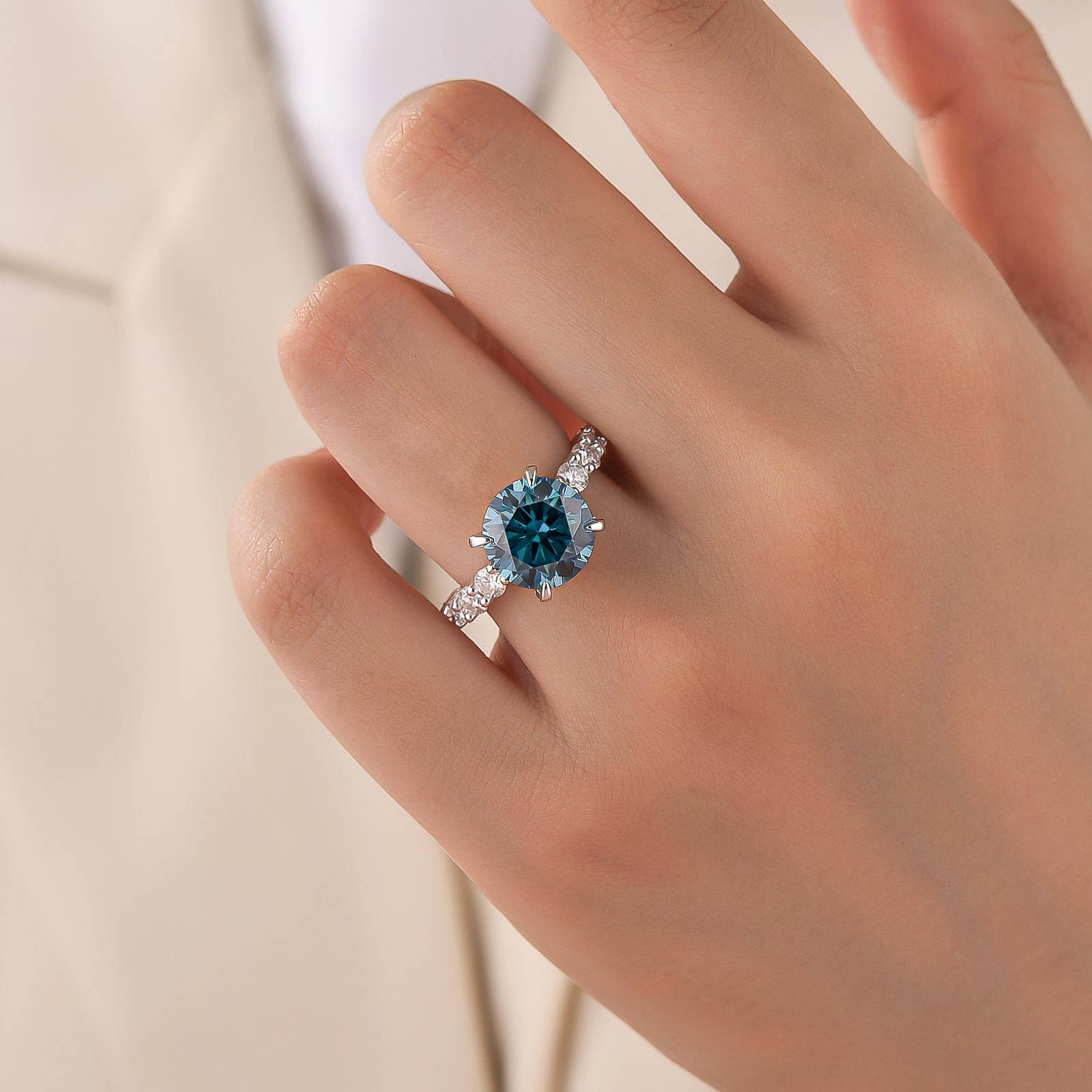 S925 Moissanite 4.0Ct Green/Blue Stone Round Cut 18K White Gold Engagement Ring