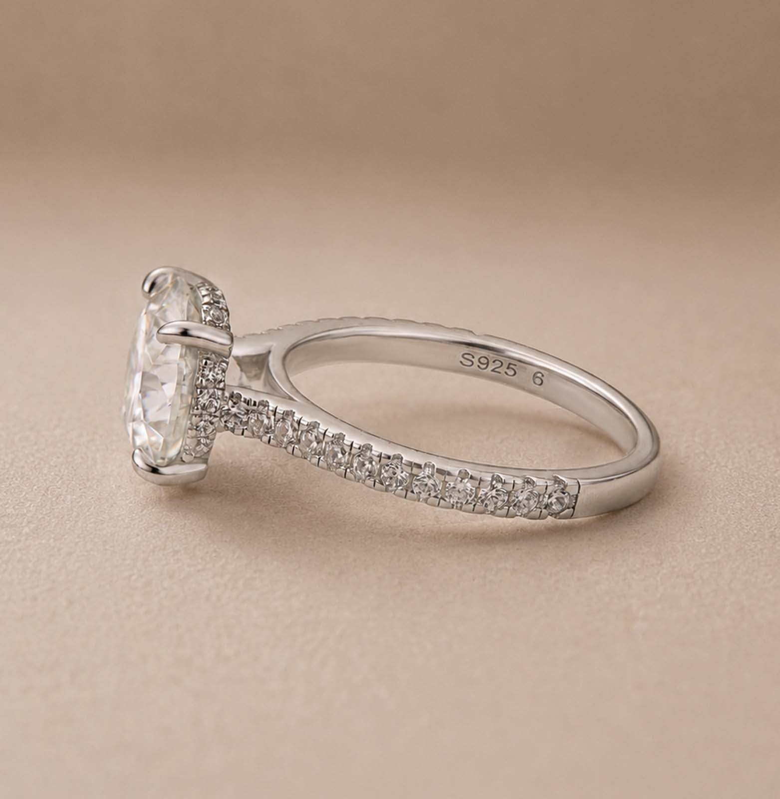 S925 Moissanite 4.0 Ct/3.0Ct Round Cut 18K White Gold Plated Pave Engagement Ring