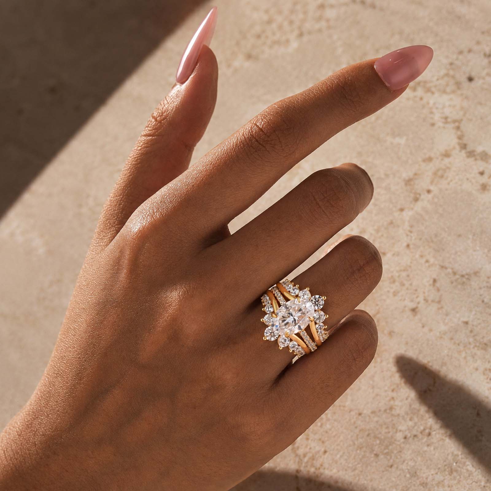 S925 Moissanite 4.0Ct Oval Cut Engagement Ring with V-Shaped Crown Enhancer Band For Everyday Wear