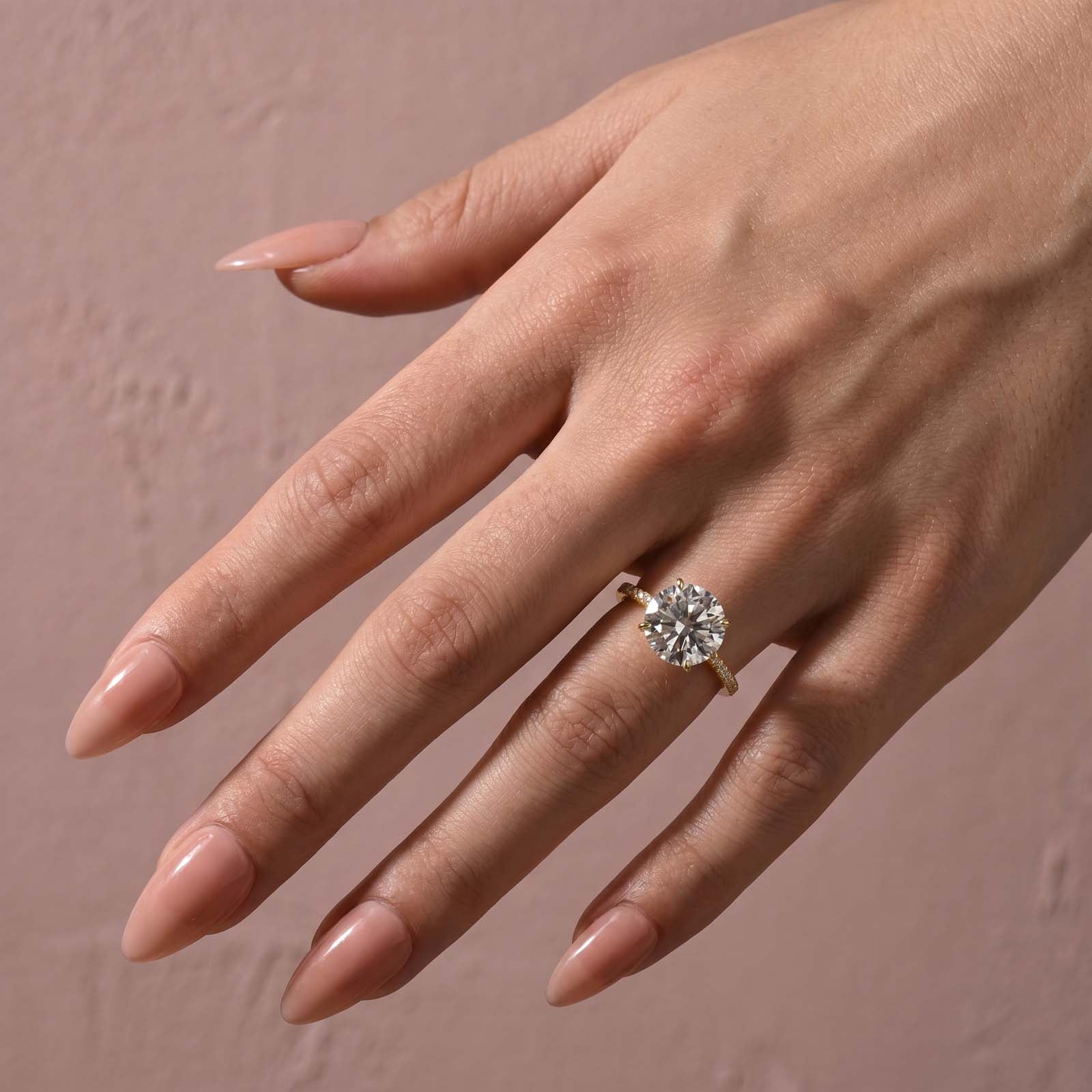 Gelovely Moissanite 4.0 Ct Round Yellow Gold Engagement Ring