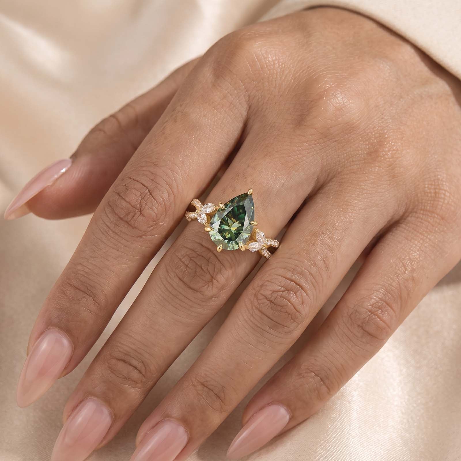S925 Moissanite 3.5Ct Split Shank Floral Green Stone Engagement Ring Everyday Wearable Ring