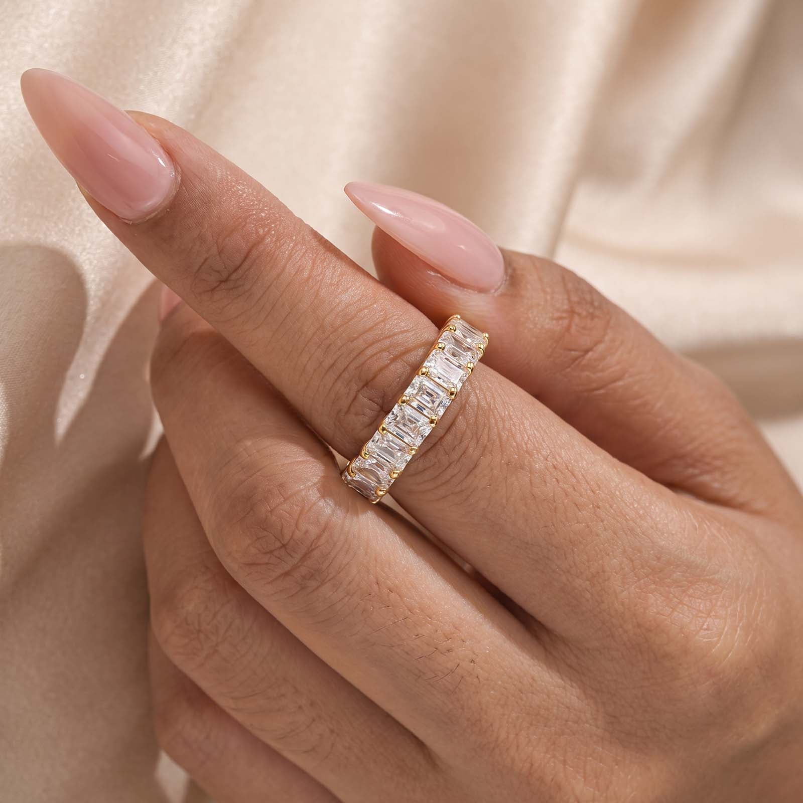 S925 Moissanite 3.5Ct Radiant Cut Full Eternity Wedding Band Stackable Statement Ring For Her