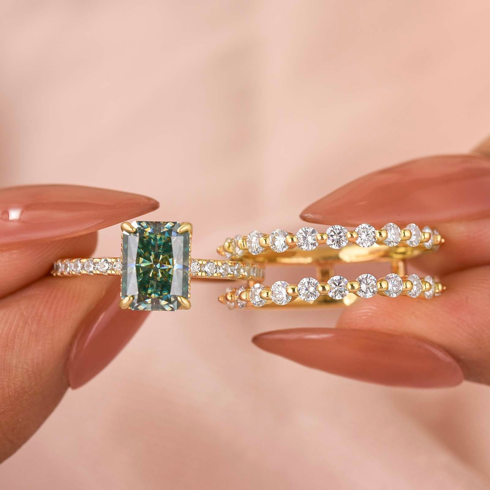 S925 Moissanite 2.0Ct~3.0Ct Radiant /Round Cut Green Hidden Halo Enhancer Ring Sets For Her