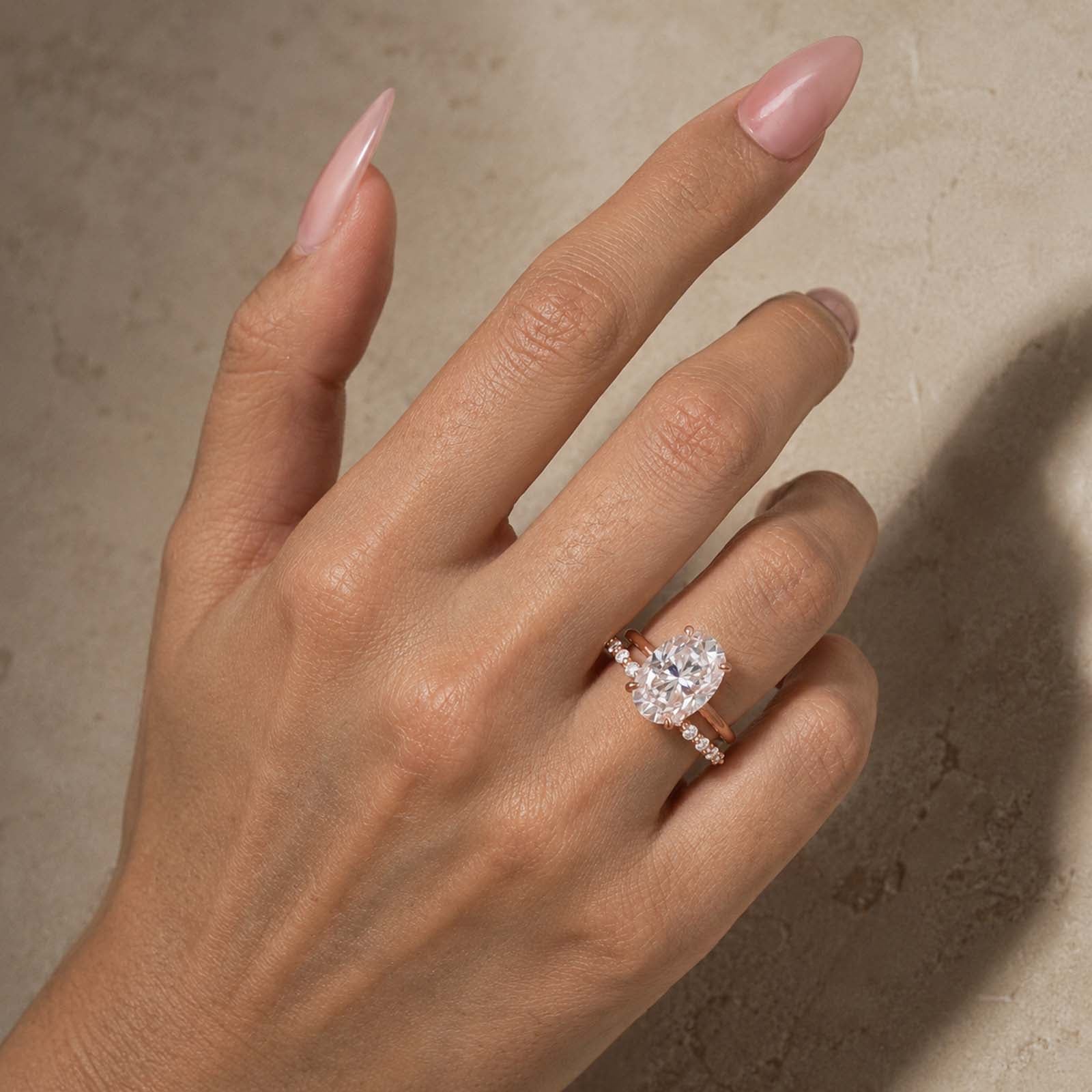 S925 Moissanite 5.5Ct Oval Cut Gold Plated Wedding Ring Set With Round Cut Wedding Band