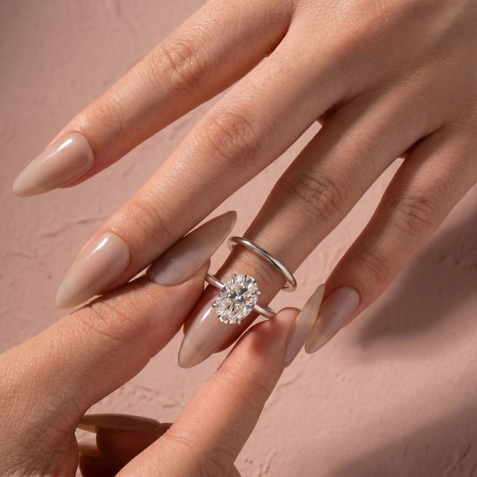 S925 Moissanite 4.0Ct Solitaire Oval Cut Engagement Ring with Plain Wedding Band