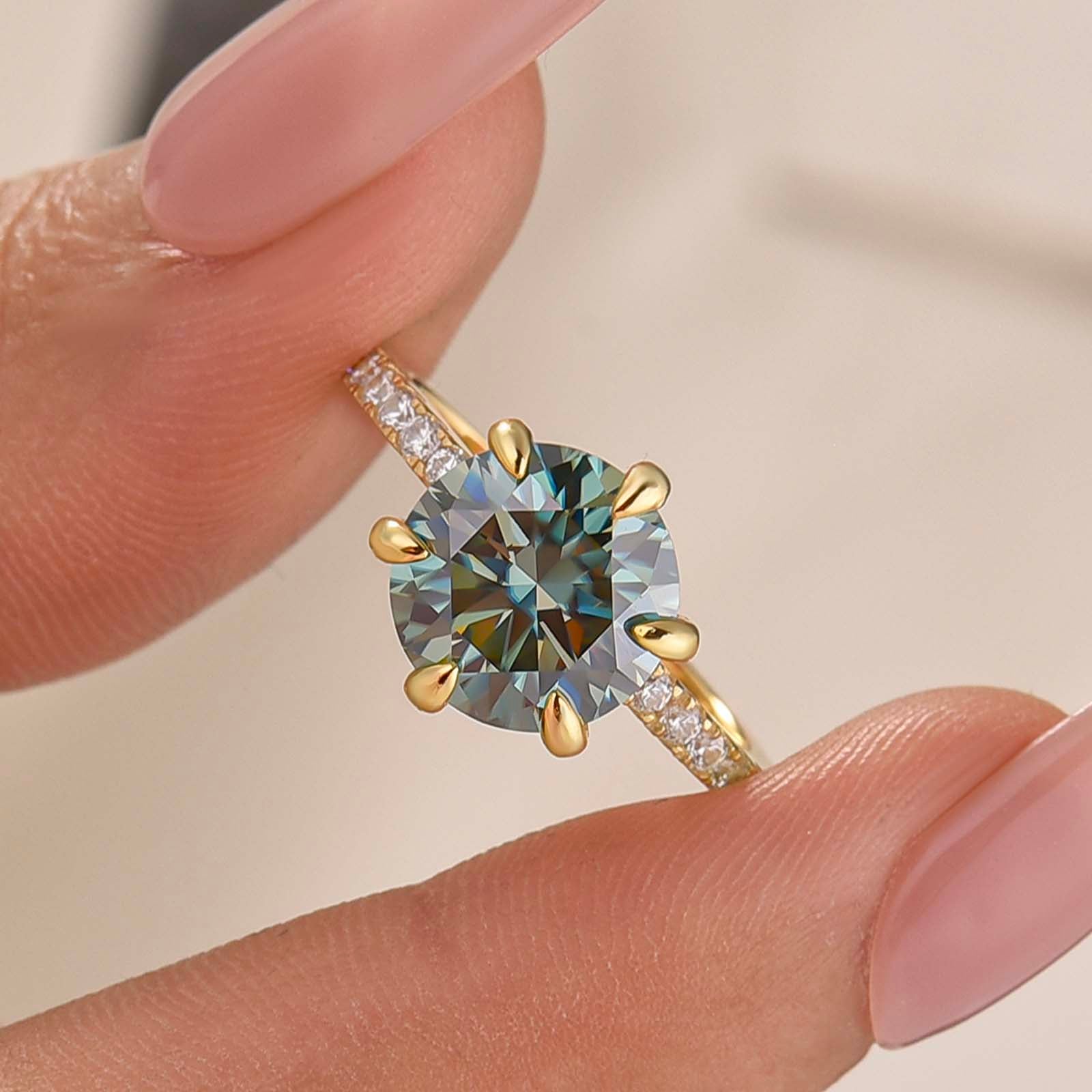 S925 Moissanite 3.0 Ct Round Cut Green Stone Engagement Ring For Daily Wear