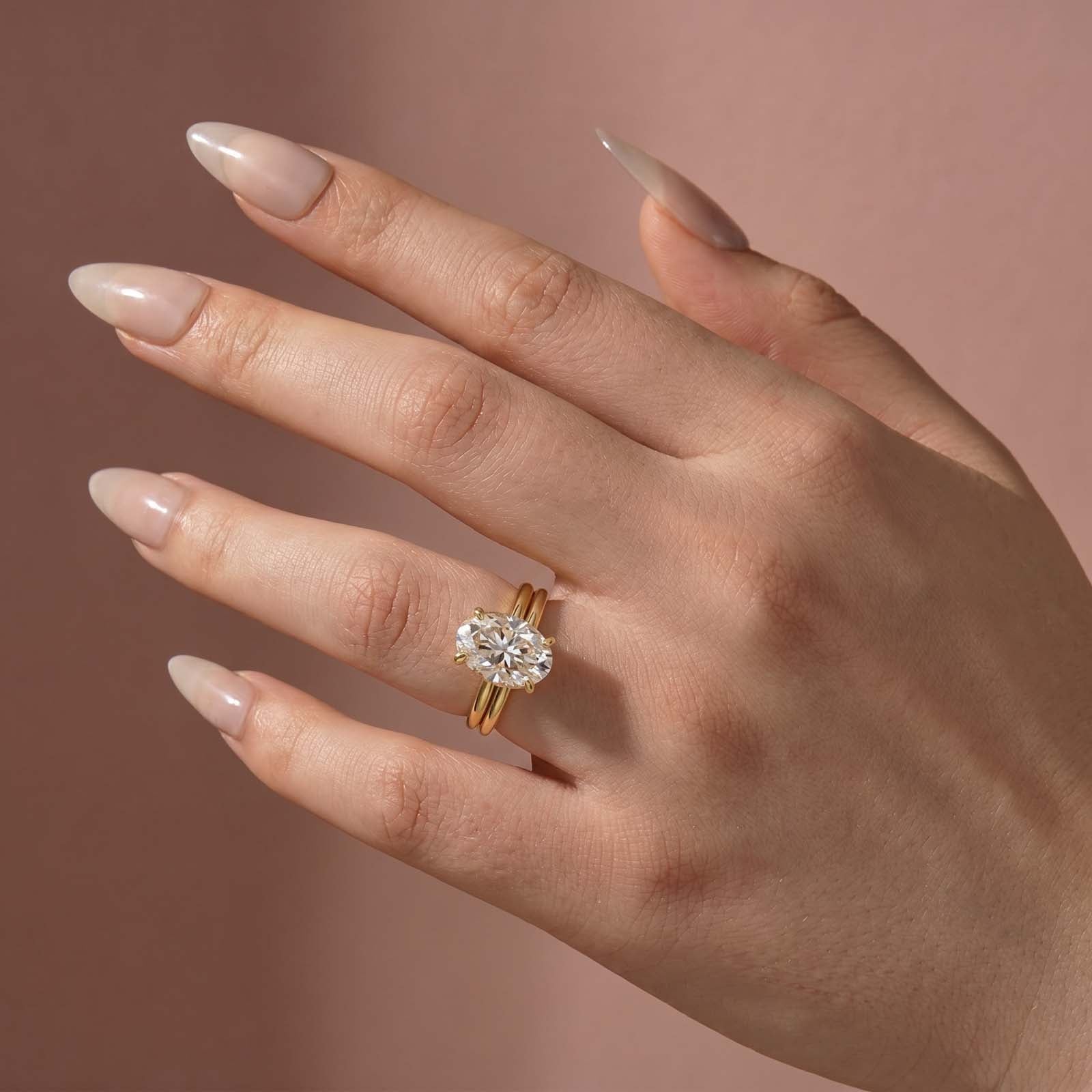 S925 Moissanite 4.0Ct Solitaire Oval Cut Engagement Ring with Plain Wedding Band