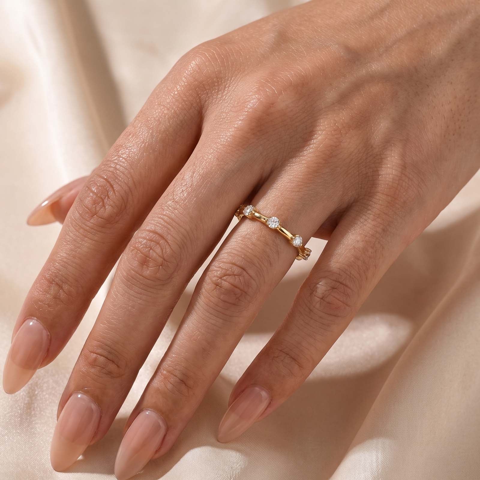 S925 Moissanite 0.27Ct Round Cut Thin Wedding Band Delicate Stackable Ring For Everyday Wear