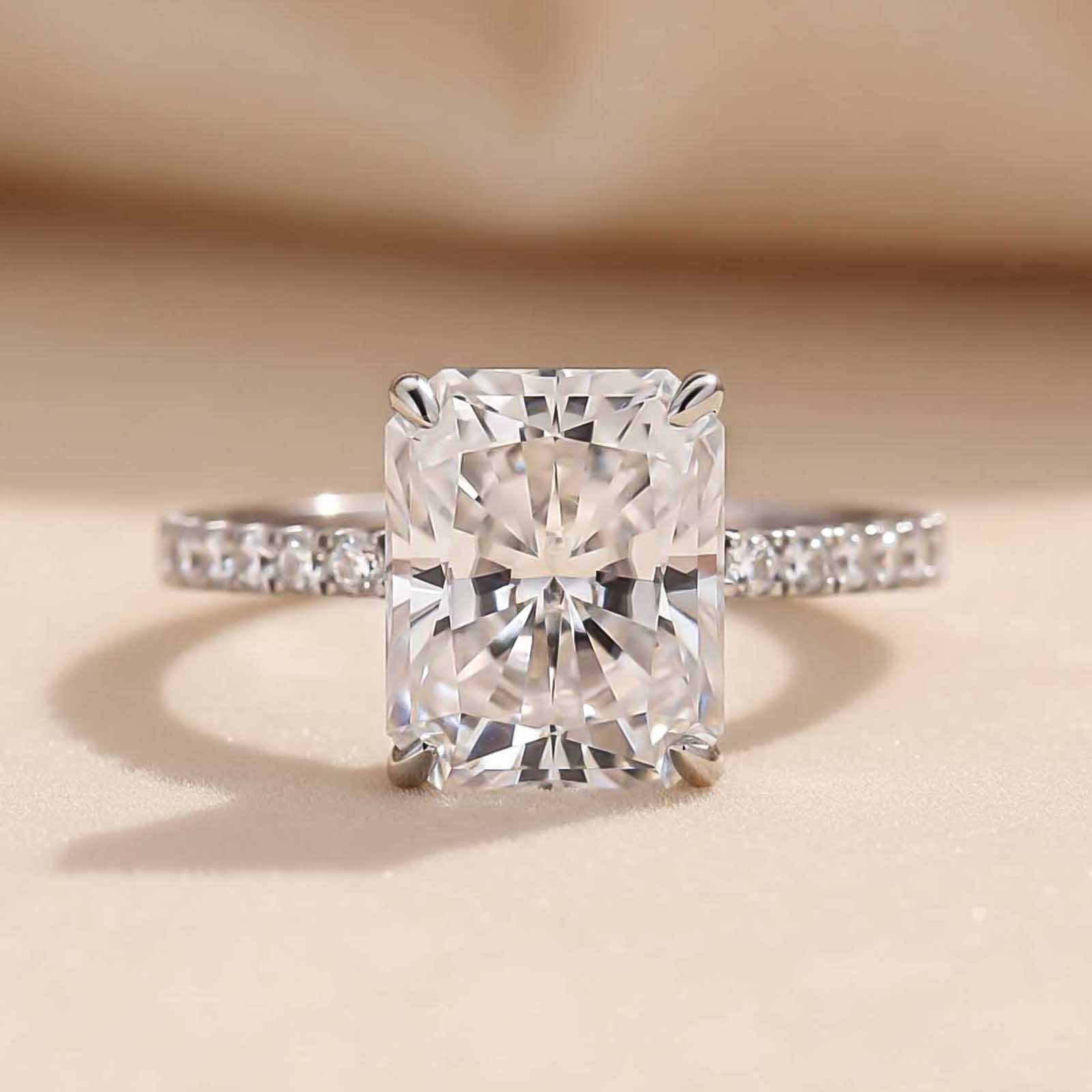 S925 Moissanite 4.0Ct Radiant Cut Halo Engagement Ring 18K White Gold Sterling Silver