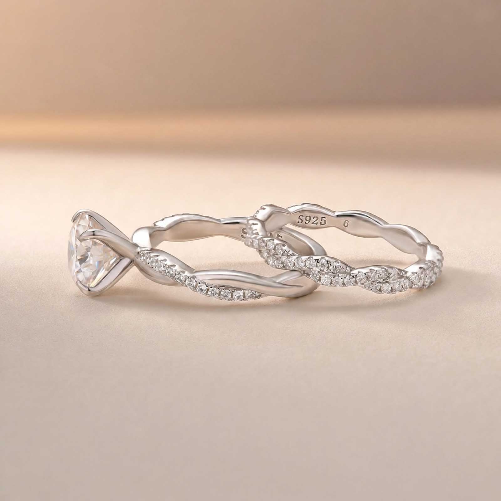 S925 Moissanite 2.0Ct Round Cut Twist Ring Set 18K White Gold Plated Everyday Wear Ring