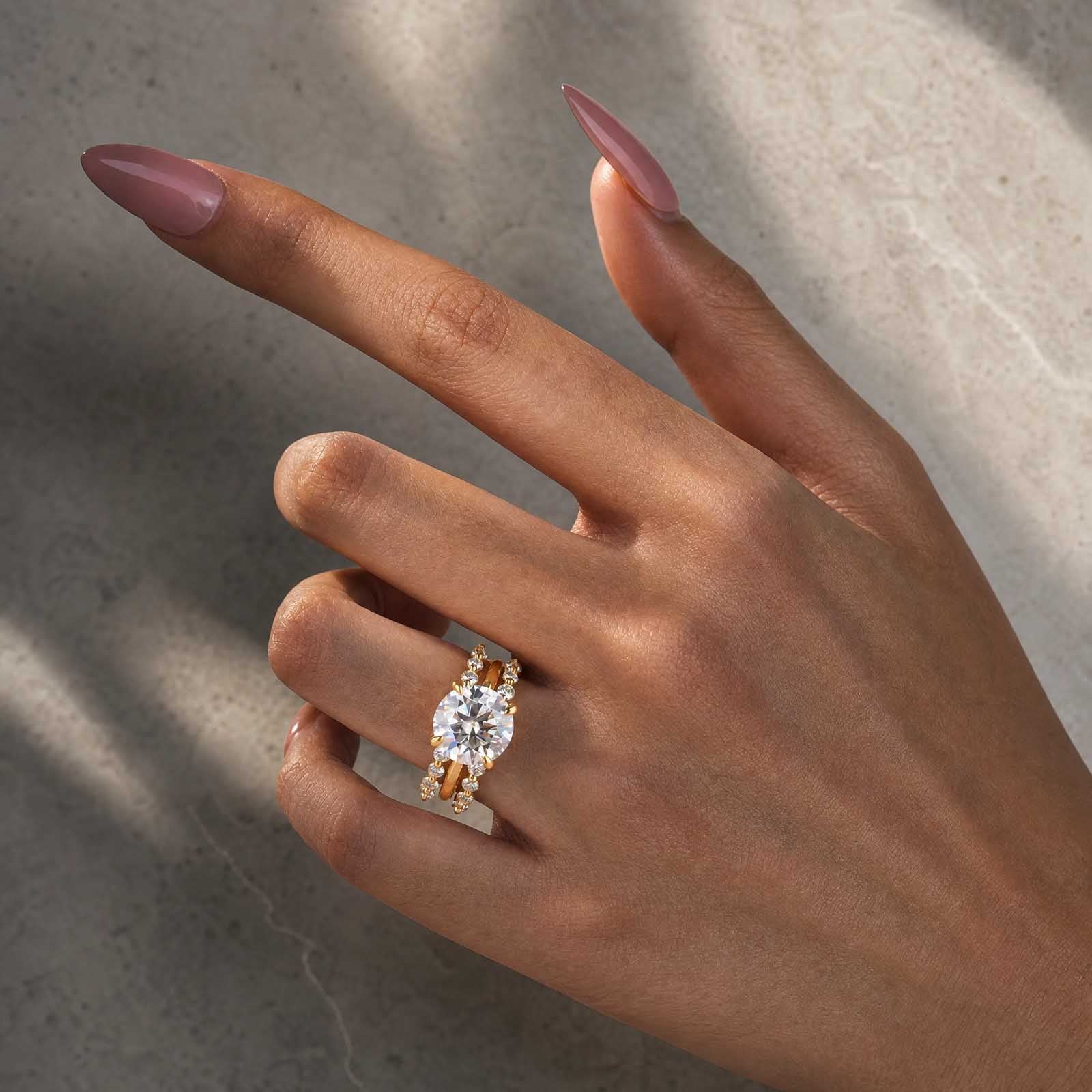 S925 Moissanite 4.0Ct Round Cut 18K Gold-plated Stackable Vintage Enhancer Bridal Ring Set