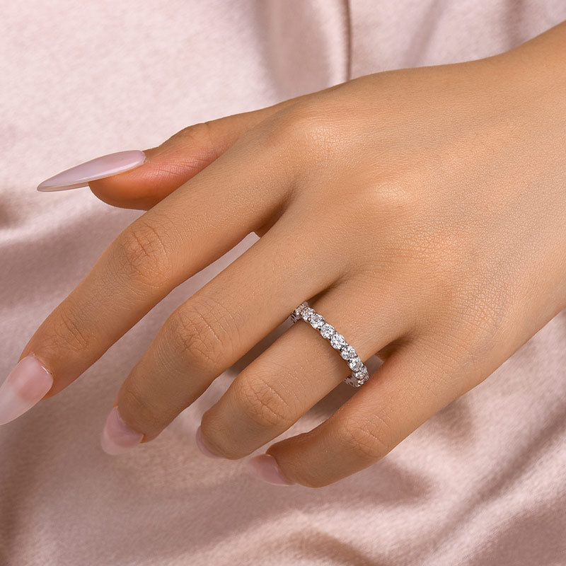 S925 Moissanite 2.5 Ct Round Cut Women's Wedding Band Stackable Ring For Everyday Wear