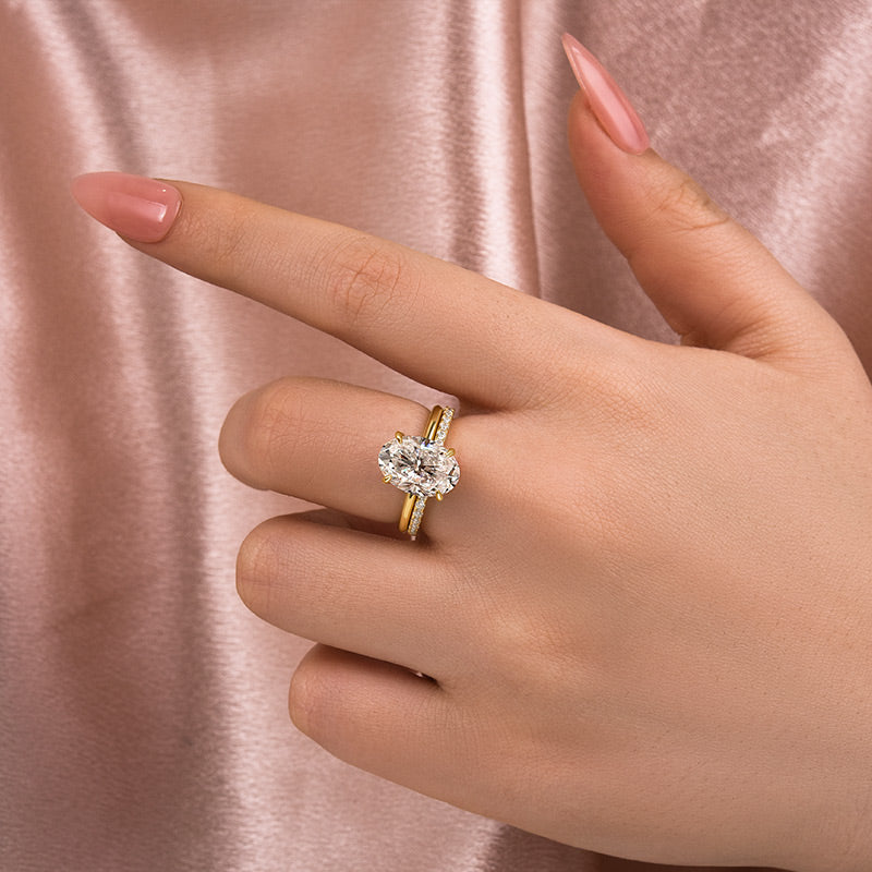 S925 Moissanite 4.0 Ct Hidden Halo Solitaire Oval Cut Gold Plated Wedding Ring