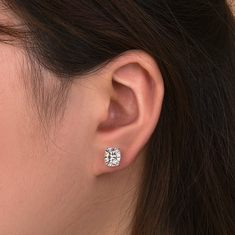 Gelovely Moissanite 2.0 Ct Diamond White Gold 4 Prong Cushion Stud Earrings