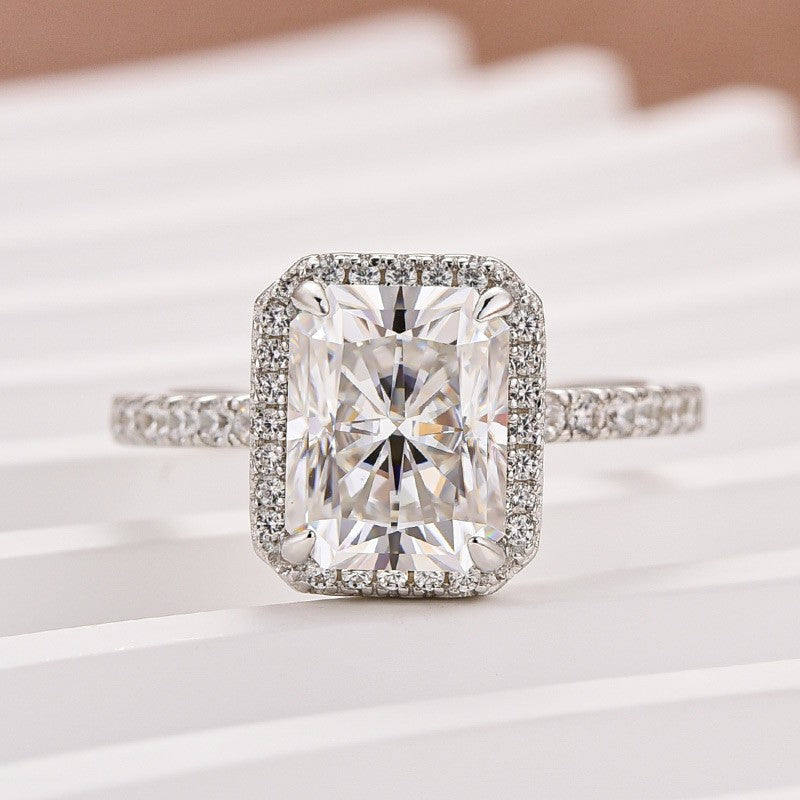Gelovely Moissanite 3.0 Ct Halo Radiant Cut White Gold Engagement Ring