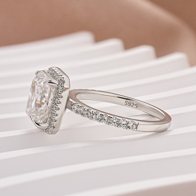 Gelovely Moissanite 3.0 Ct Halo Radiant Cut White Gold Engagement Ring
