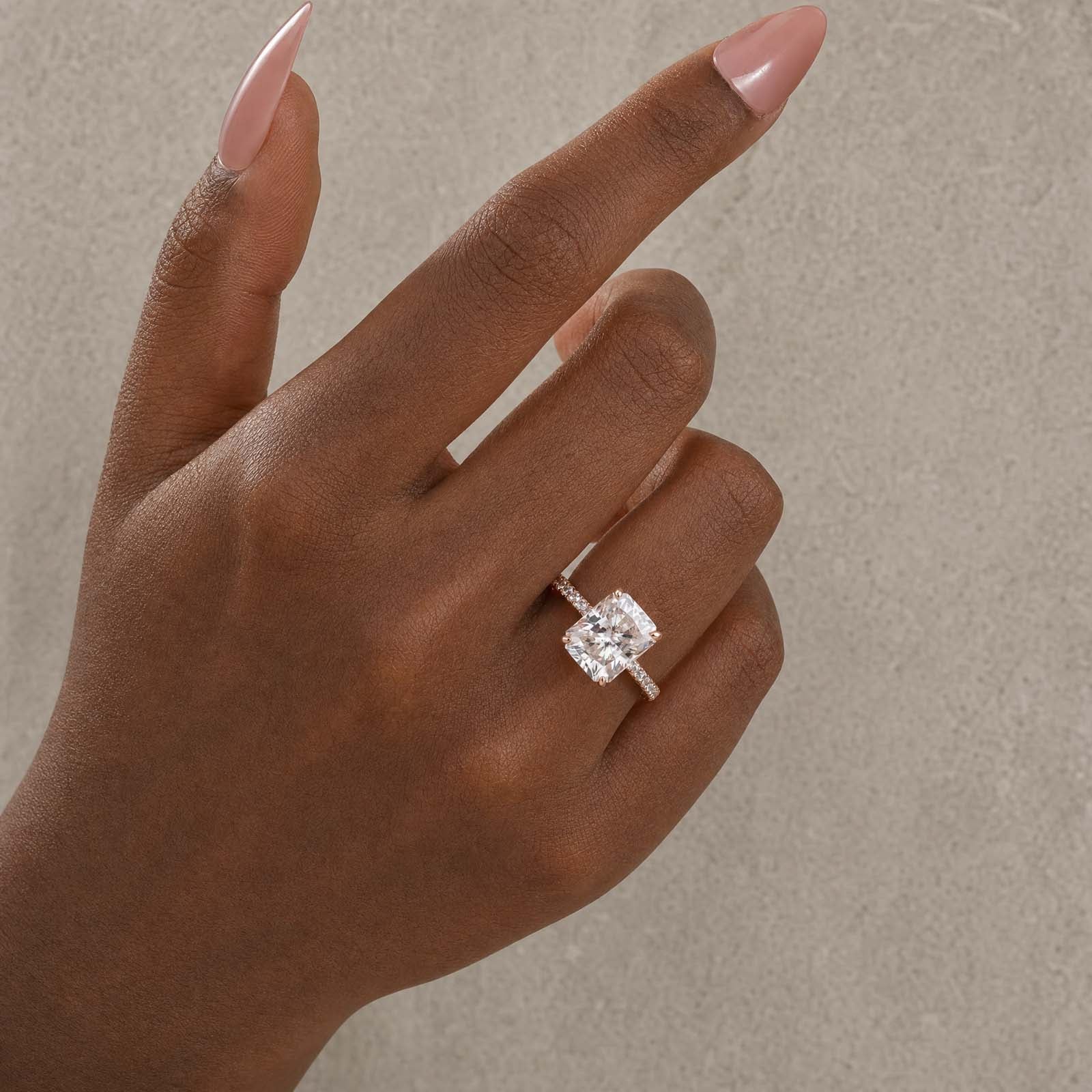 S925 Moissanite 4.0Ct Radiant Cut Halo Engagement Ring 18K White Gold Sterling Silver