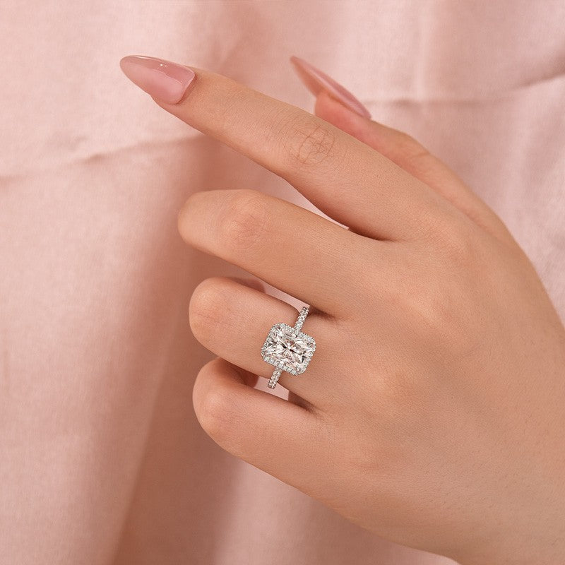 Gelovely Moissanite 3.0 Ct Halo Radiant Cut White Gold Engagement Ring