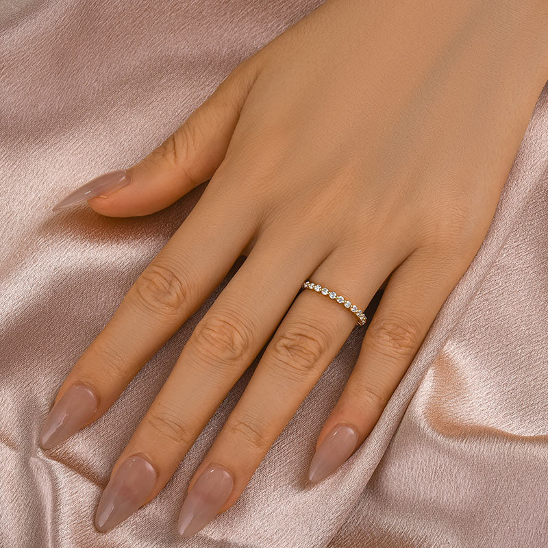 Gelovely Moissanite 1.0Ct ~1.5 Ct Round Cut Yellow Gold  Anniversary Ring
