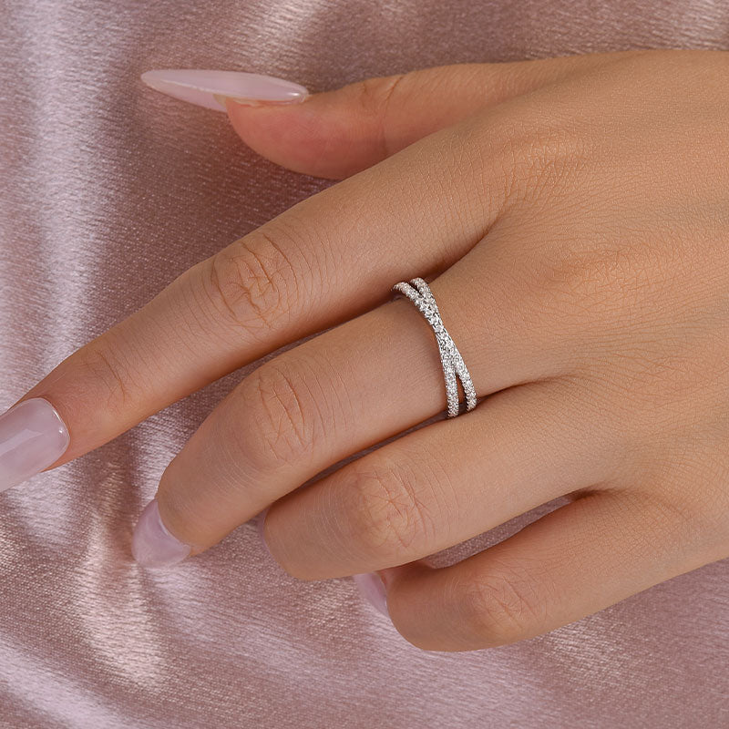 Gelovely Moissanite 2.0 Ct  X Criss Cross White Gold Wedding Band
