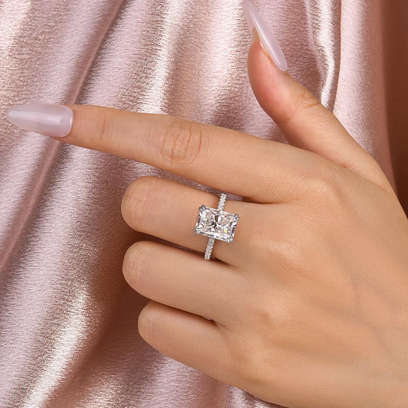Gelovely Moissanite 4.5 Ct Radiant Cut White Gold Engagement Ring For Women