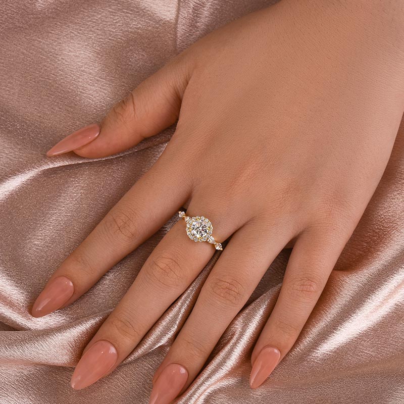Gelovely Moissanite 1.0 Ct Halo Round Cut Yellow Gold Promise Ring
