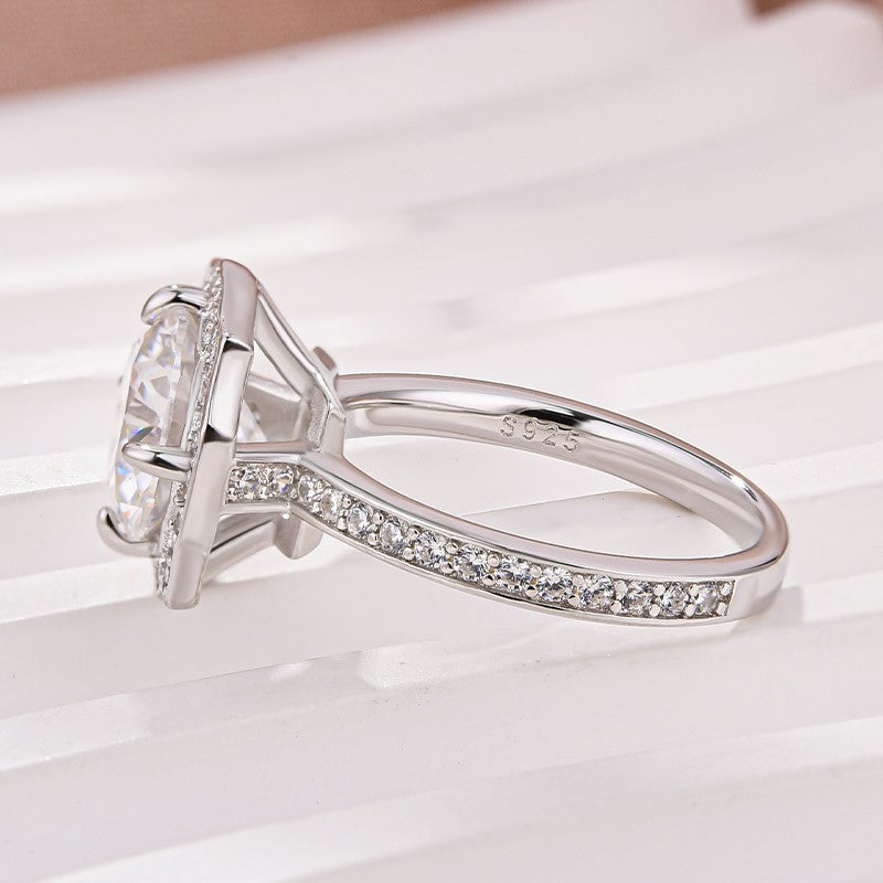 Gelovely Moissanite 3.0Ct Halo Round White Gold Engagement Ring