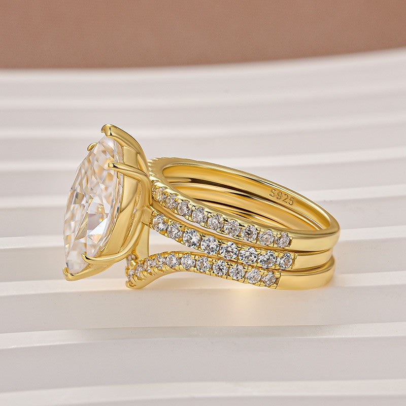 Moissanite 4.0Ct Solitaire Pear Cut Yellow Gold  Wedding Ring with V Contour Wedding Band
