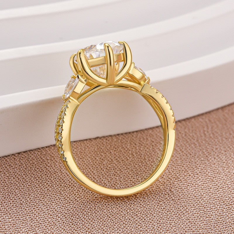 Moissanite Vintage 4.0Ct Pear Cut Twist Engagement Ring Travel Ring In Sterling Silver