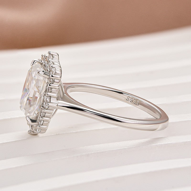 Gelovely Moissanite 3.0Ct White Gold Halo Radiant Cut Engagement Ring