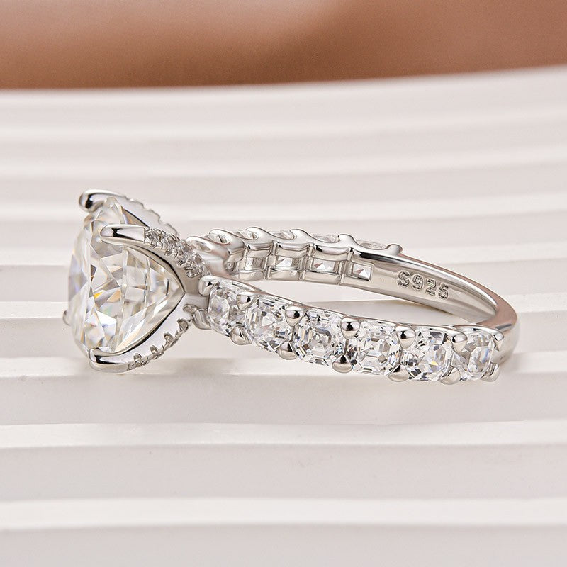 Gelovely Moissanite 4.0 Ct Round White Gold Engagement Ring with Asscher Cut Wedding Band
