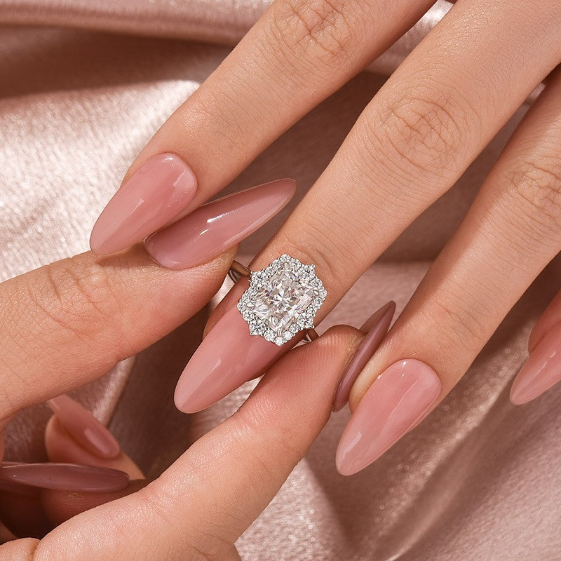 Gelovely Moissanite 3.0Ct White Gold Halo Radiant Cut Engagement Ring