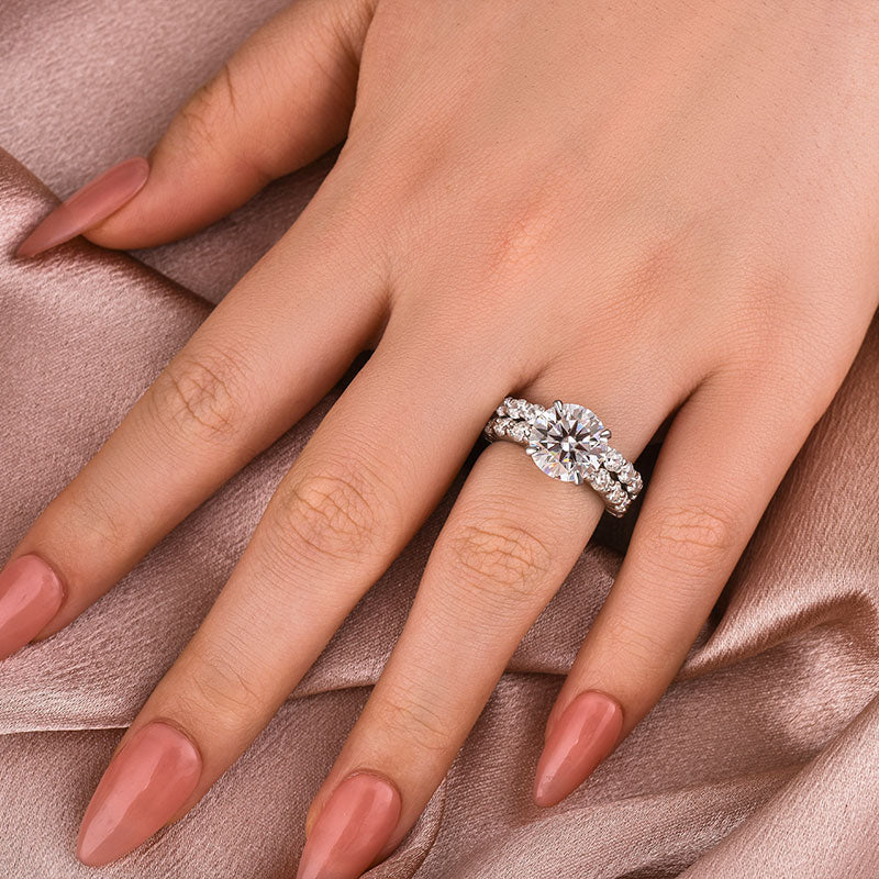Moissanite 2.0Ct~4.0Ct Round Cut Side Stone White Gold Travel Bridal Set Holiday Ring Gift
